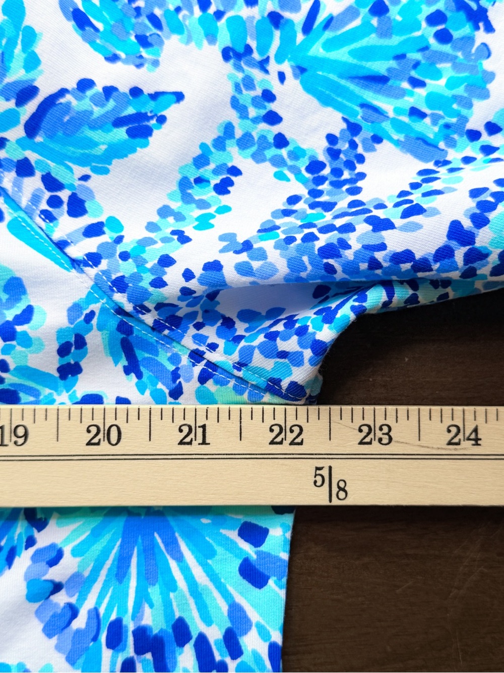 Lilly Pulitzer Blue & White Floral Quarter-Zip Pullover Tennis Golf Resort Top - Picture 6 of 9